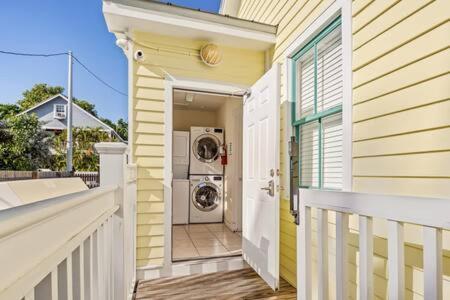 Carey'S Corner Apartamento Key West Exterior foto